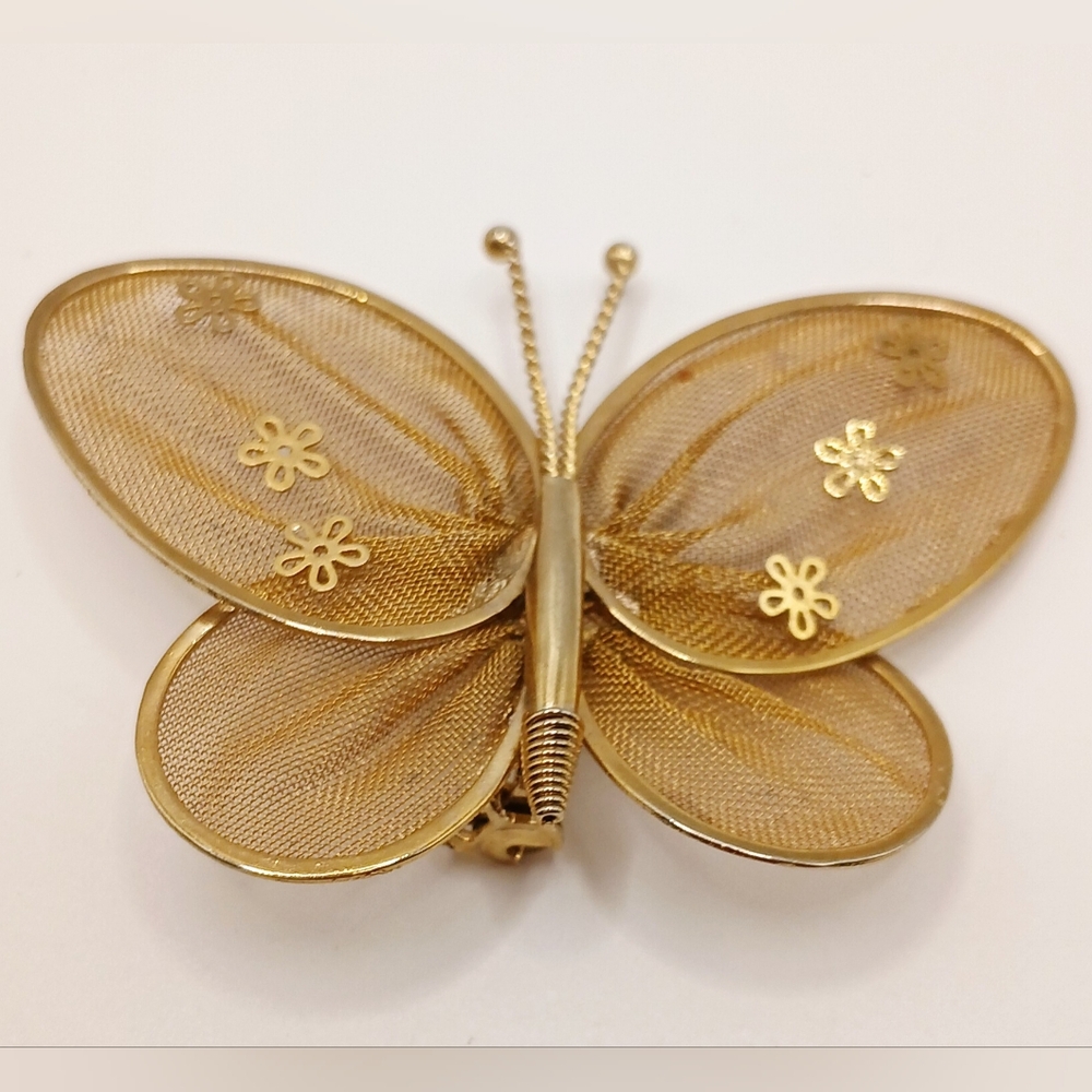 Vintage Mid Century Butterfly Pendant Brooch | Gold-Tone Mesh Design 2x1.5"
